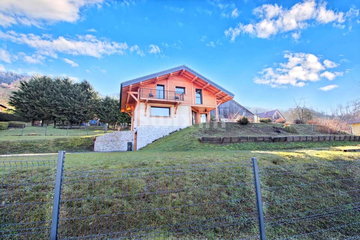 Maison à VIUZ-EN-SALLAZ