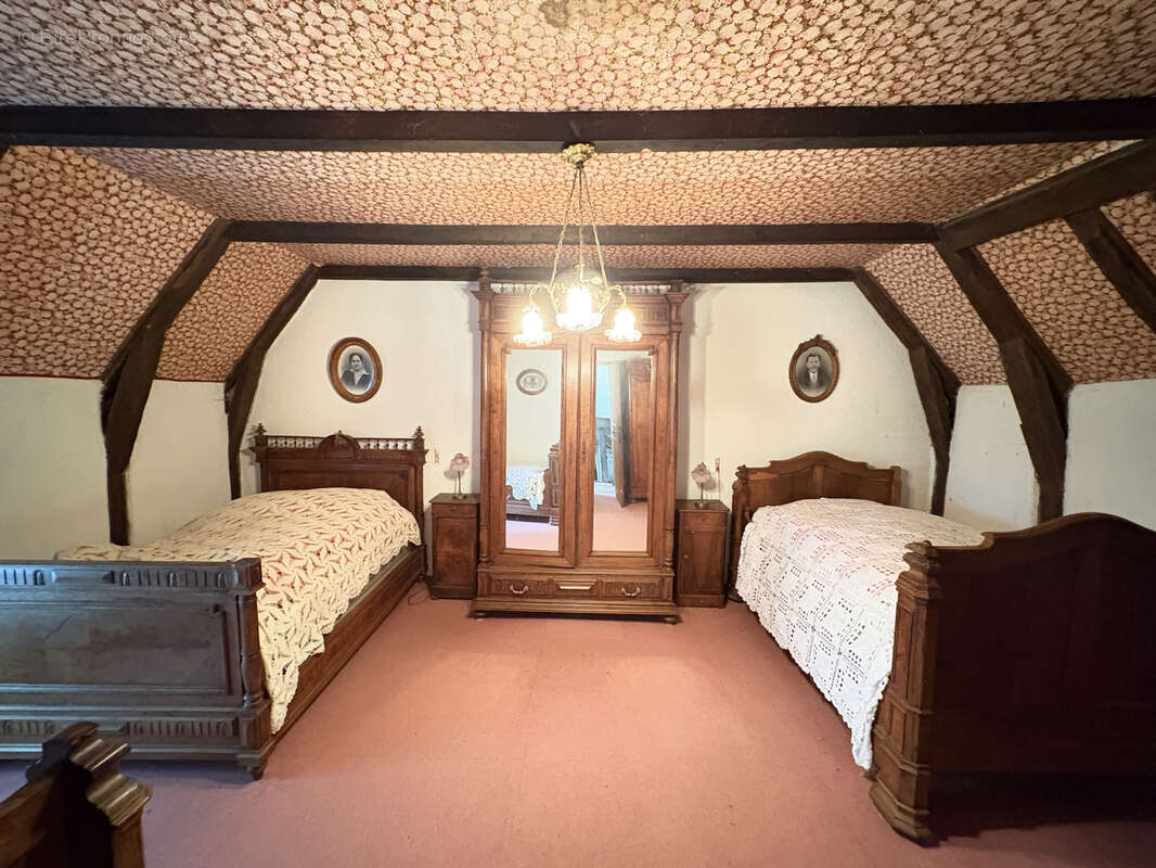 Maison à SAINT-JULIEN-AUX-BOIS