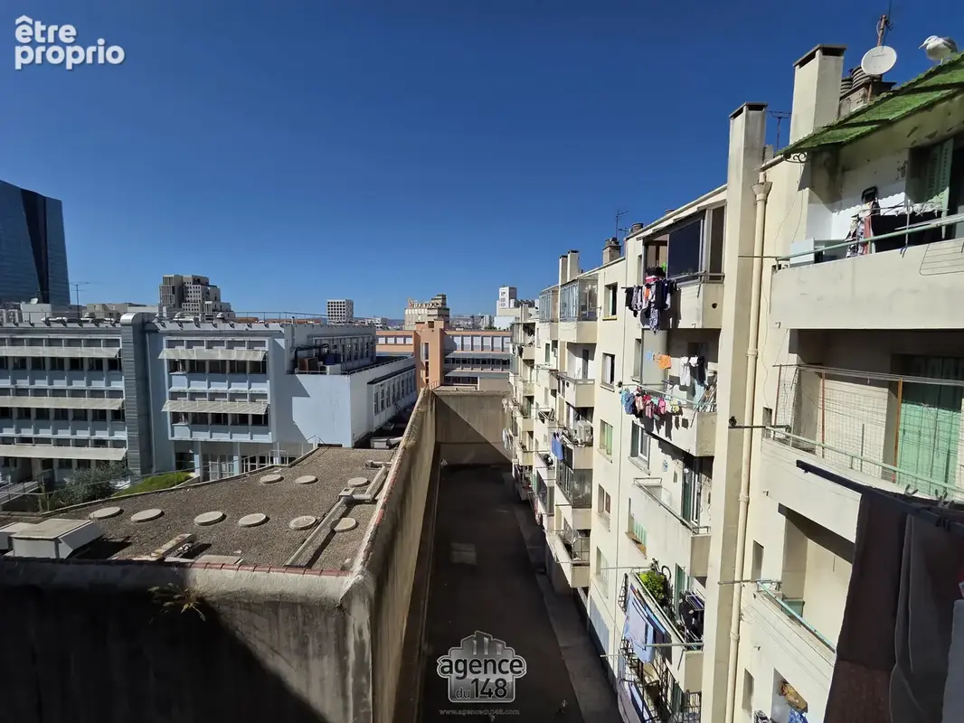 Appartement à MARSEILLE-3E