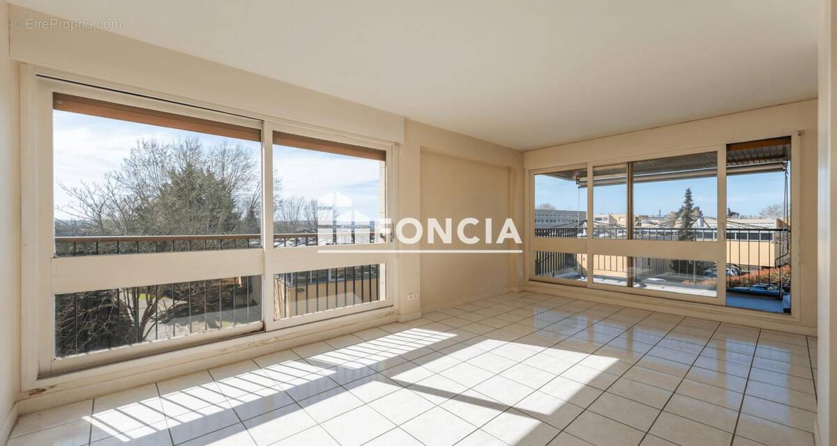 Appartement à LE CHESNAY