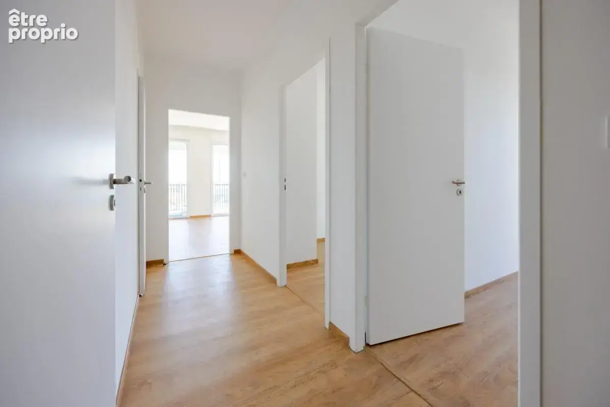 Appartement T4 avec terrasse - photo 8