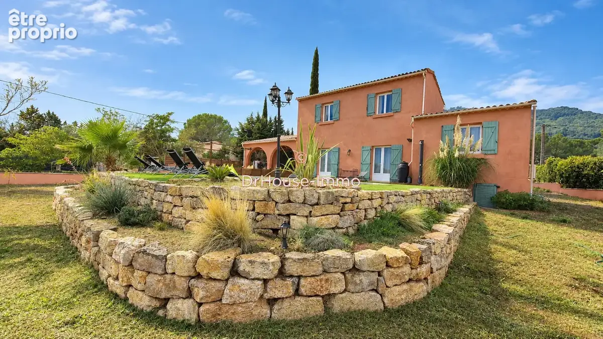 Maison 6 pièces 153 m² à vendre à Le Luc (83340) - photo 2
