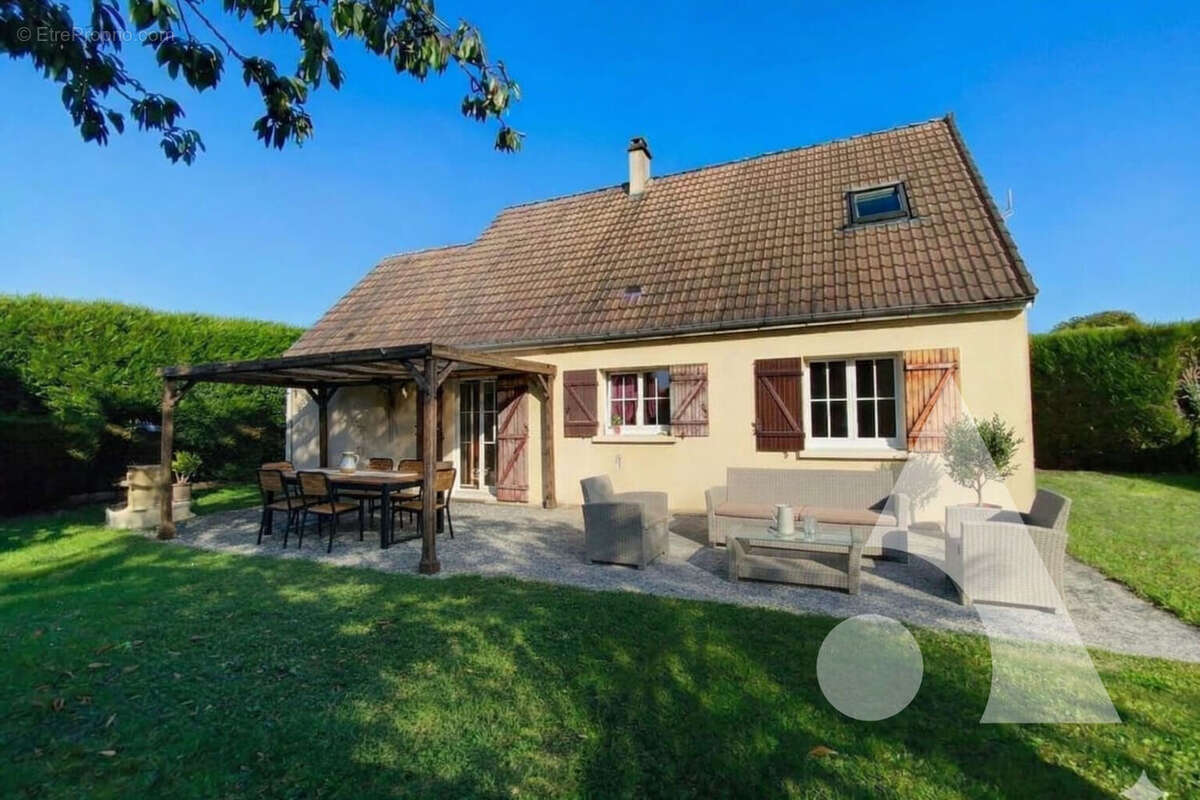 Maison à NANTEUIL-LE-HAUDOUIN