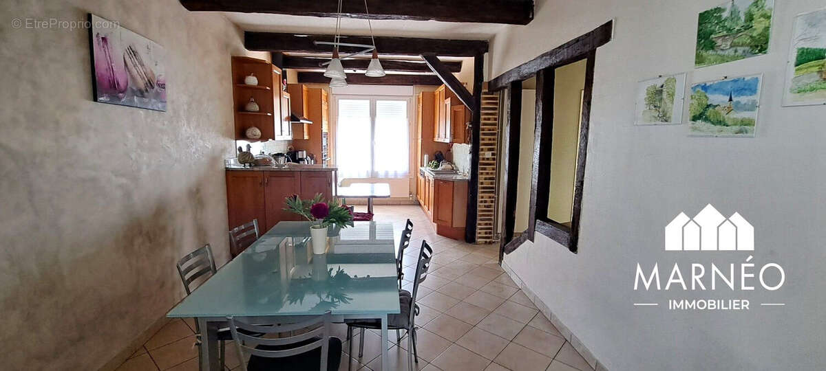 Maison 143 m² à Saint-Memmie  - photo 5