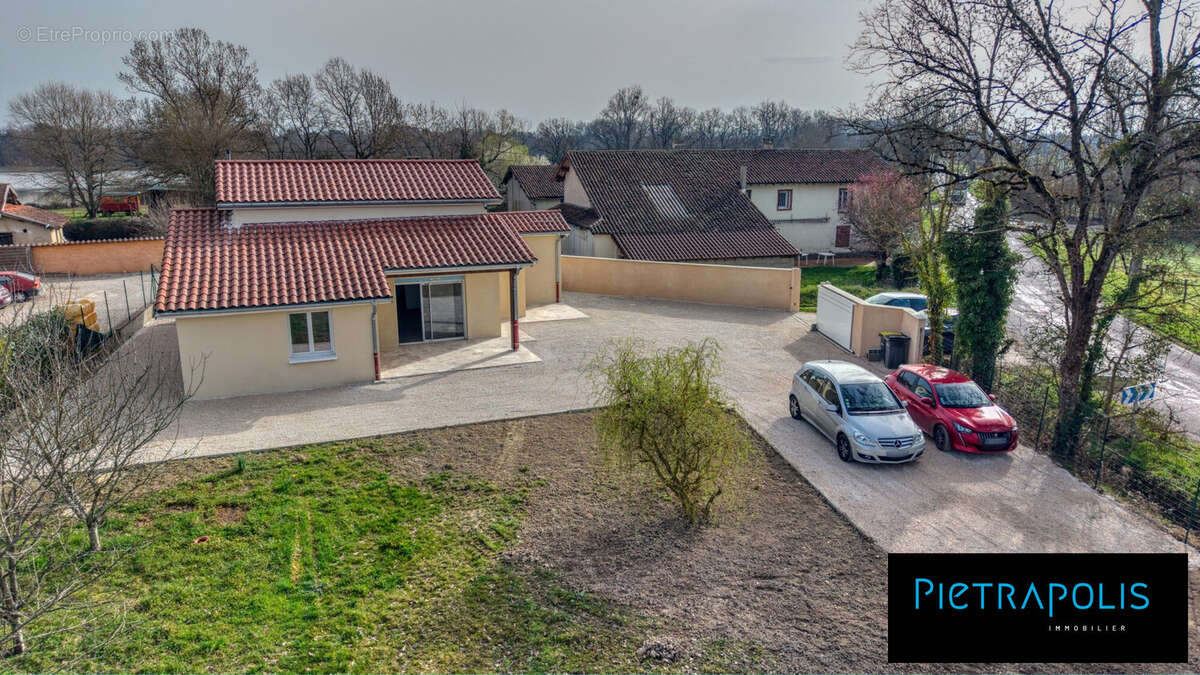 Maison 115 m² à Saint-Nizier-Le-Desert  - photo 3