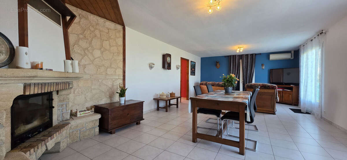 Maison à TAIZE-AIZIE