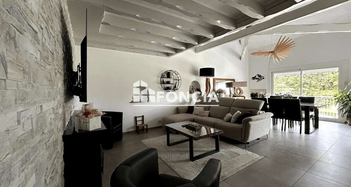 Maison à DIVONNE-LES-BAINS