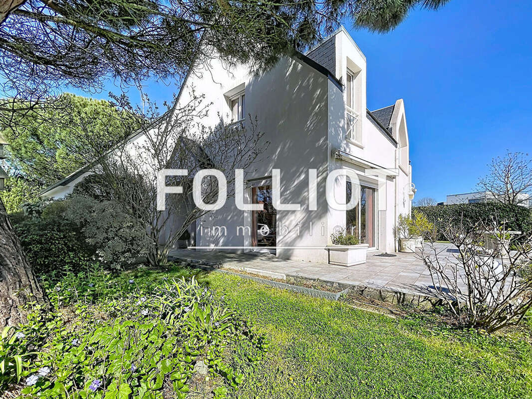 Maison à SAINT-PAIR-SUR-MER
