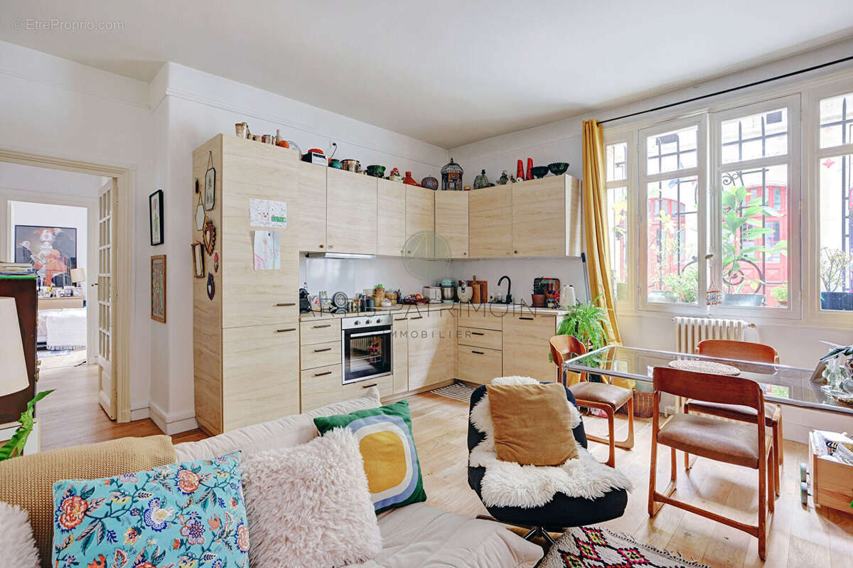 Appartement à PARIS-7E