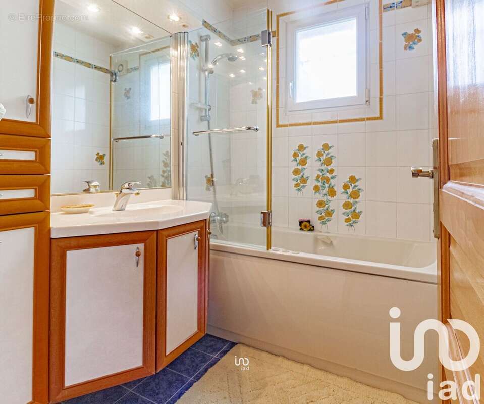 Photo 9 - Maison à LES CLAYES-SOUS-BOIS