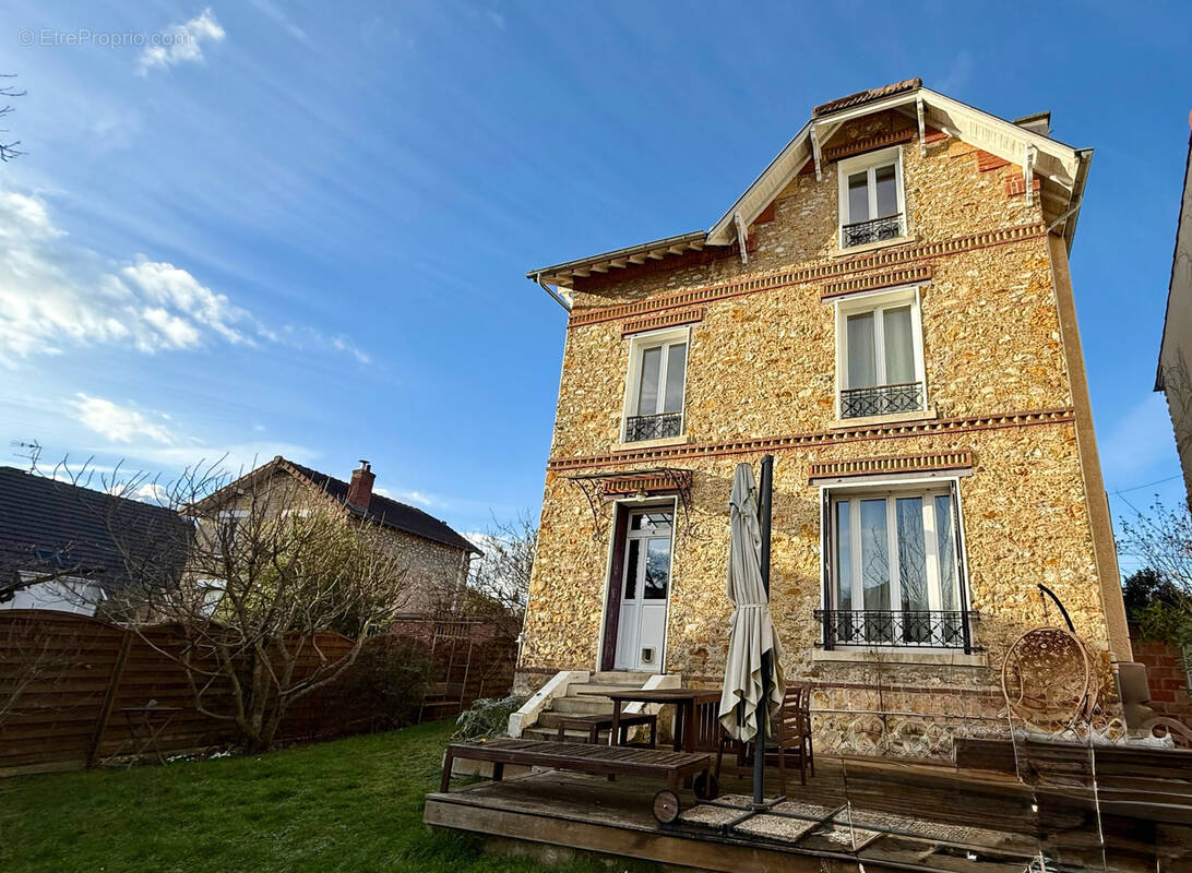 Maison à SAINT-LEU-LA-FORET