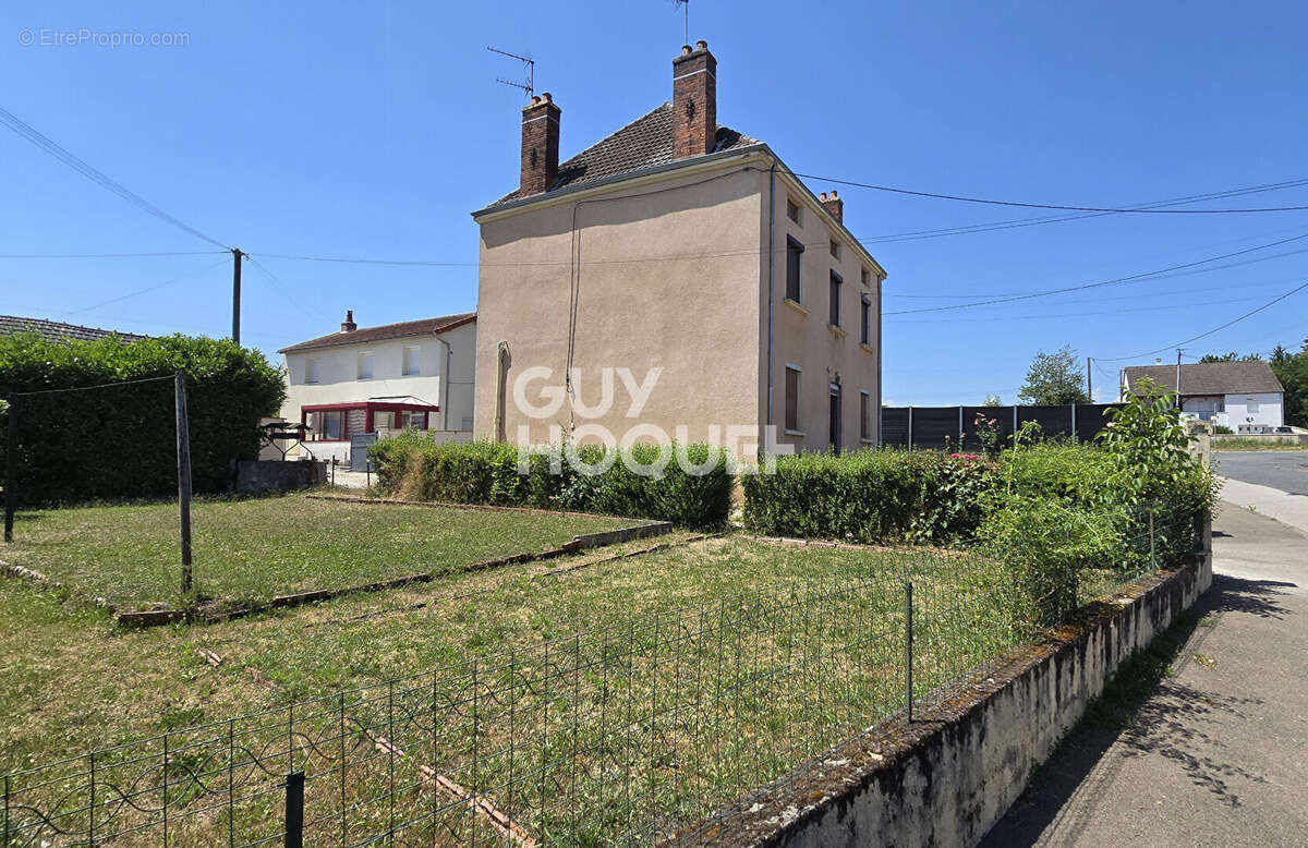 Maison à ECUISSES