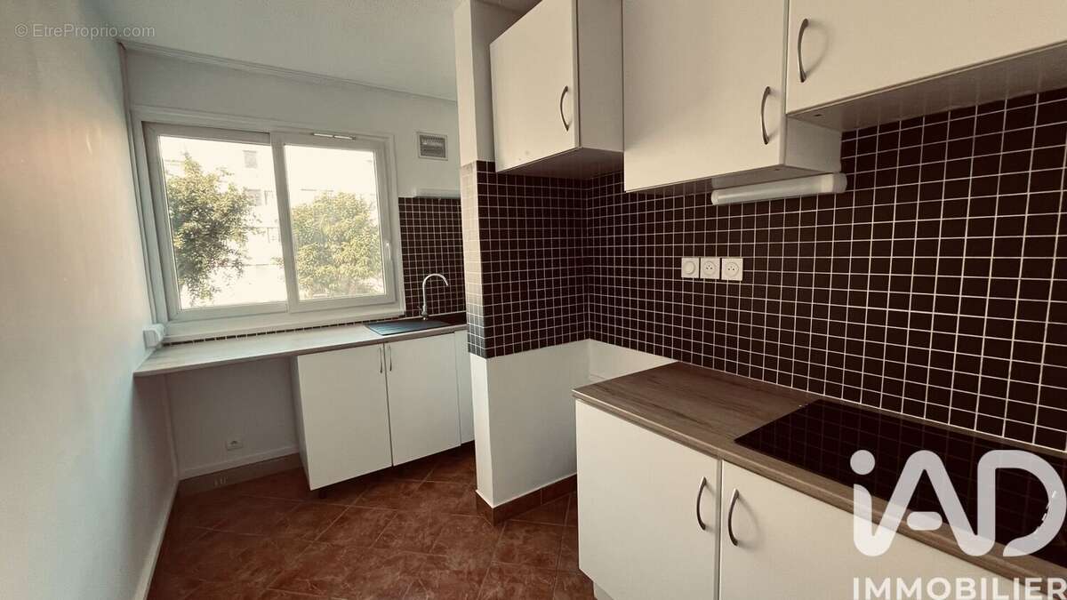 Photo 8 - Appartement à RIS-ORANGIS