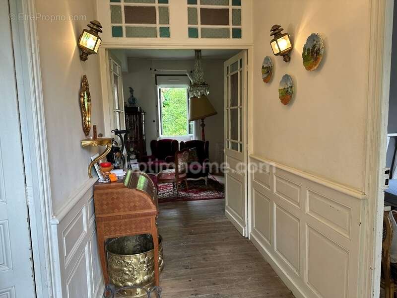 Maison de ville avec charme et caractère, spacieuse dépendance en pierre, jardin de 2000 M2 - photo 9