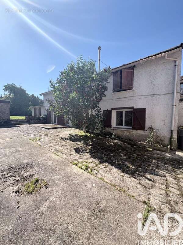 Photo 2 - Maison à LA FERTE-SOUS-JOUARRE