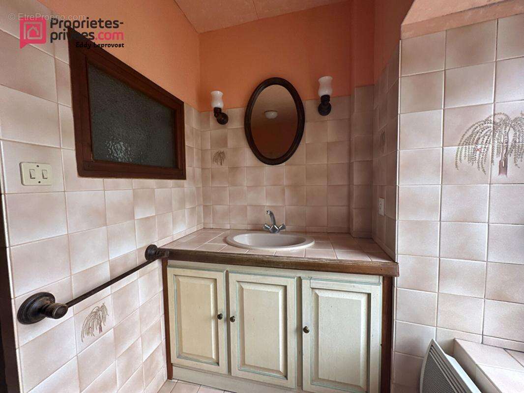 Maison en pierre de 137m² à Brouains - photo 7