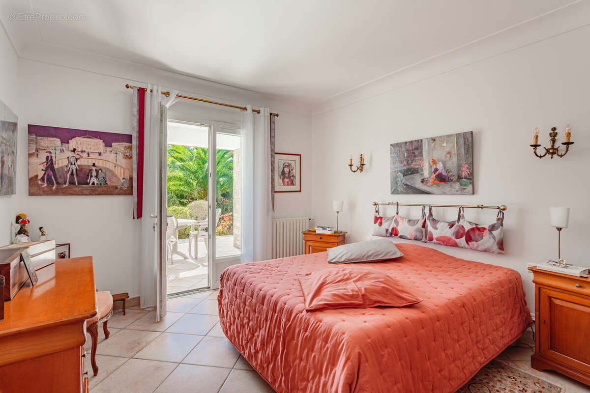 Biarritz   Maison familiale avec jardin, proche commerces et gare - photo 4