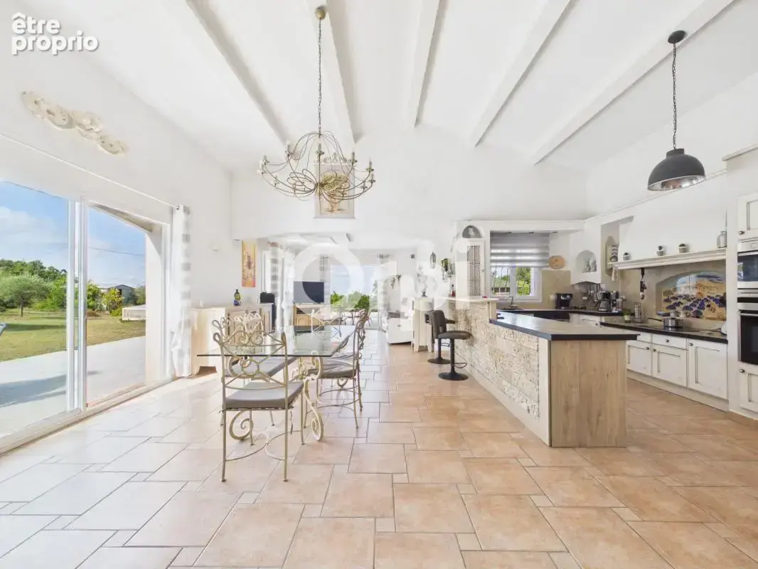 Villa de plain-pied - proche mandelieu - 3 chambres + 1 studio - piscine - photo 3