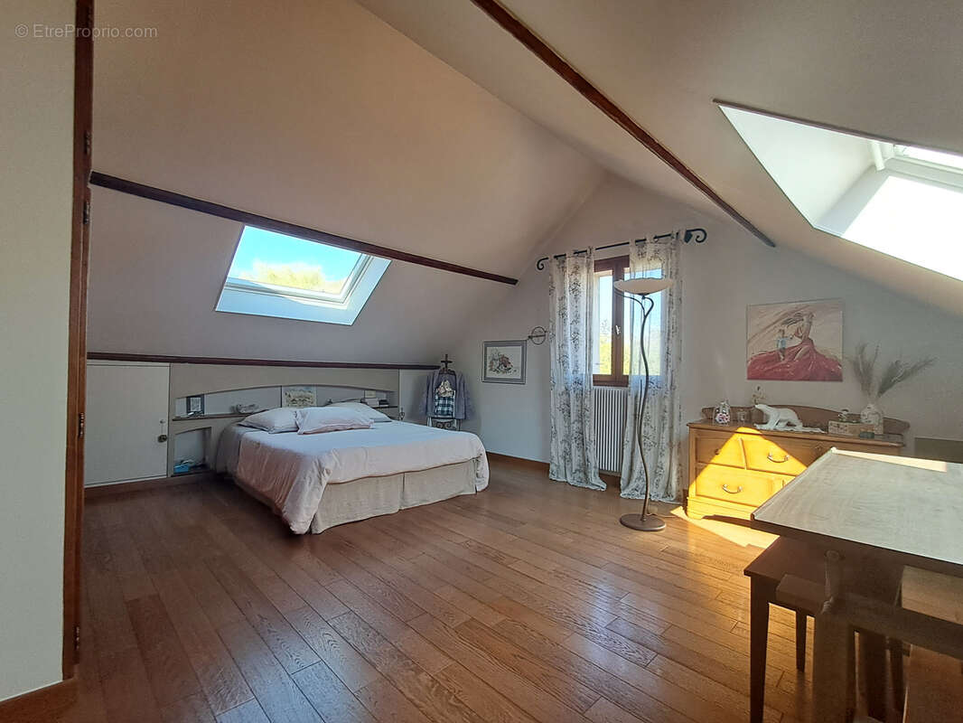 Maison à THOIRY