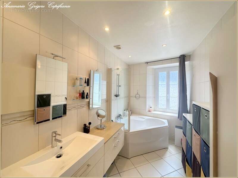 A vendre au centre de Landelles (28190) - longère rénovée de 165 m², 4 chambres, terrain clos de 900 m² - photo 9