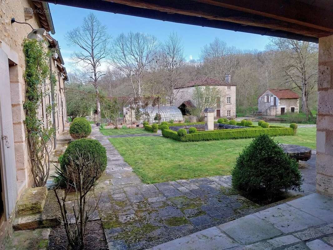 Maison à LA BUSSIERE