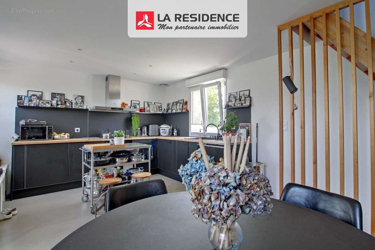 Maison 65 m² à Saint-Etienne-Du-Rouvray  - photo 2