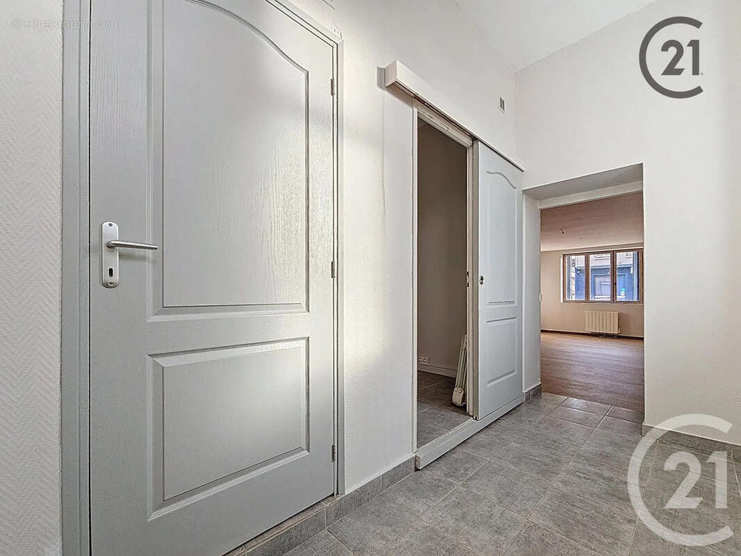 Appartement à SAINTE-SAVINE