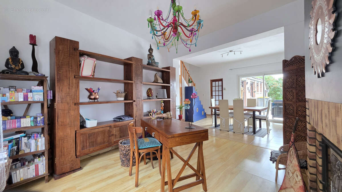 Maison à BRUAY-LA-BUISSIERE