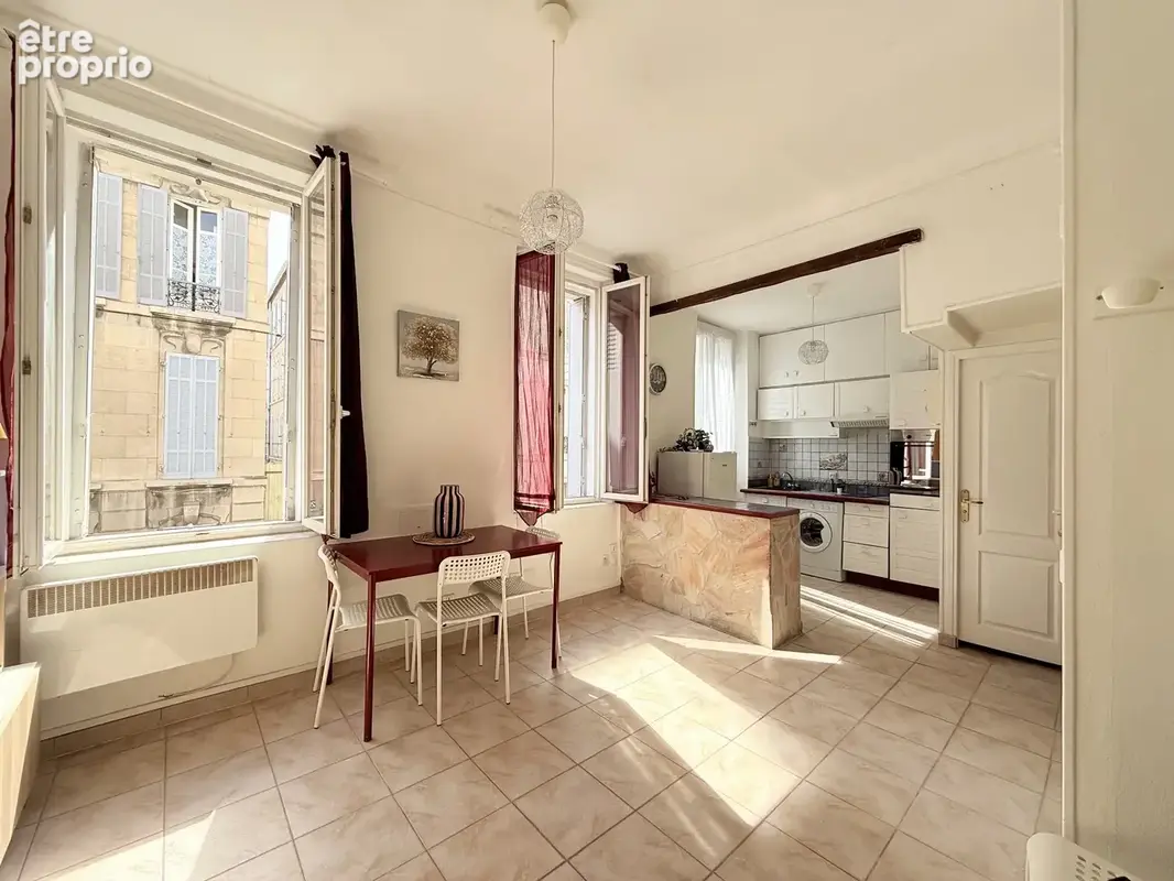 Appartement à MARSEILLE-5E