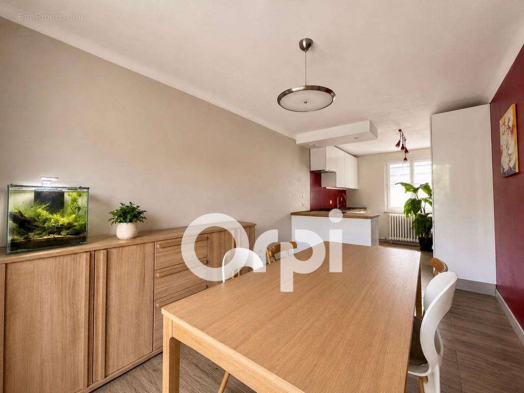 Maison familiale avec jardin et dépendance à Villard-Bonnot - photo 6