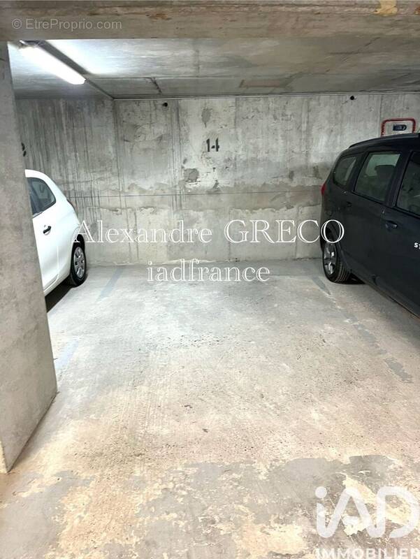 Photo 1 - Parking à ASNIERES-SUR-SEINE