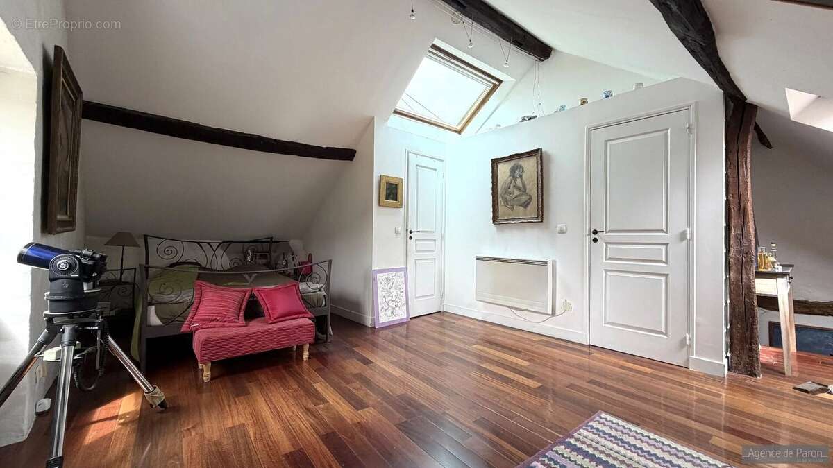 Maison à VERRIERES-LE-BUISSON