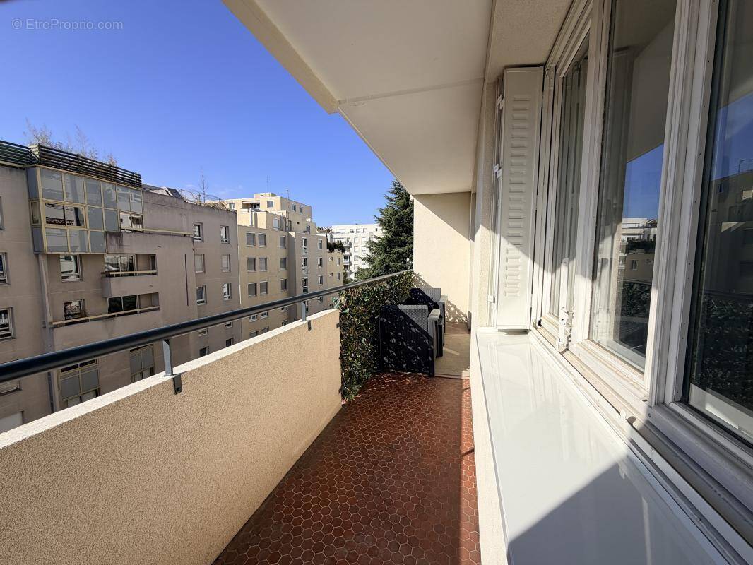 Appartement à LYON-8E