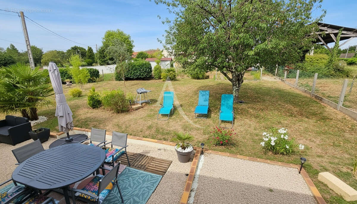 Maison à POUILLE