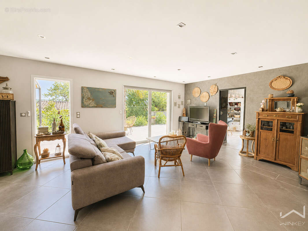 Maison + piscine - photo 5