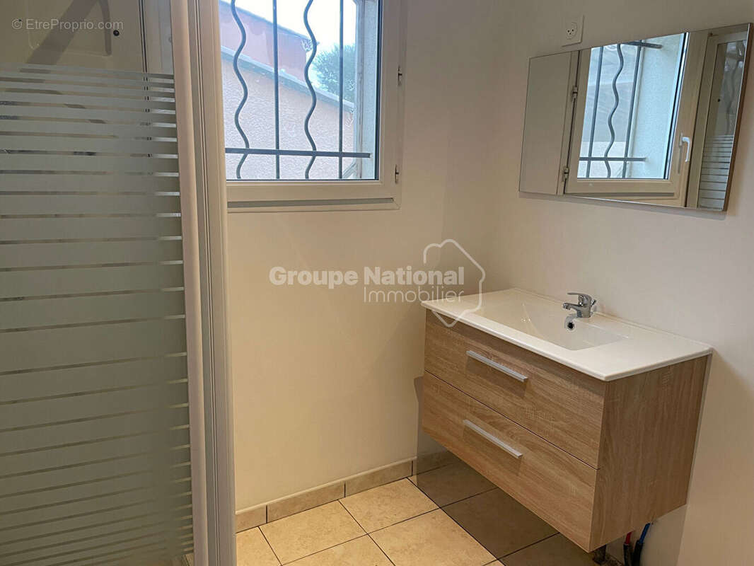 Maison à VINON-SUR-VERDON