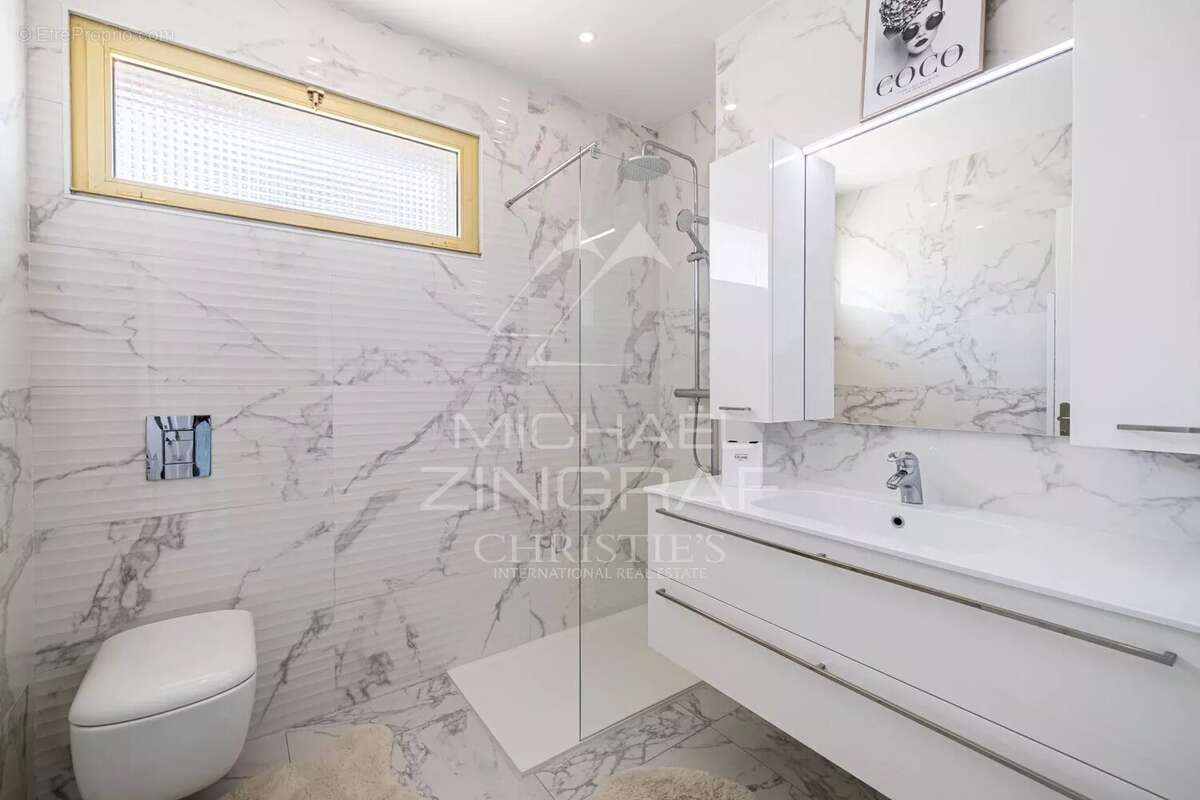 Appartement à ROQUEBRUNE-CAP-MARTIN