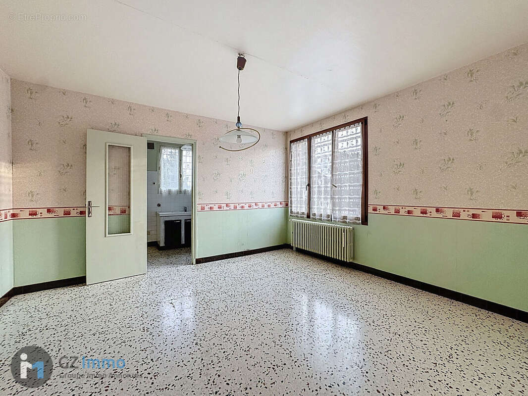 Photo 7 - Maison à SALON