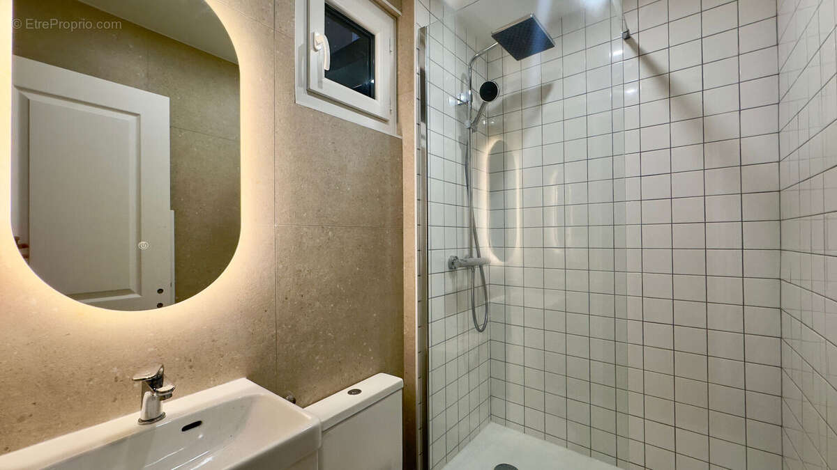 Appartement à PARIS-10E
