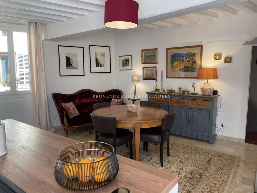 Maison à VILLECROZE