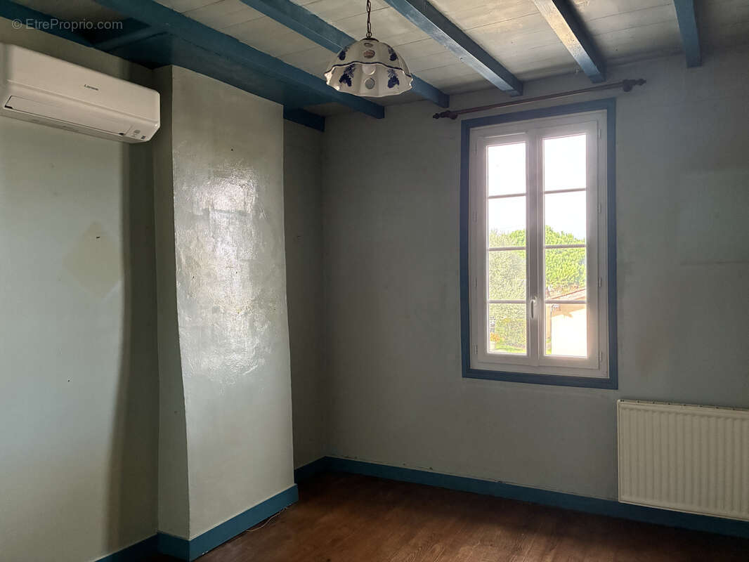 Maison à SAINT-MAGNE-DE-CASTILLON