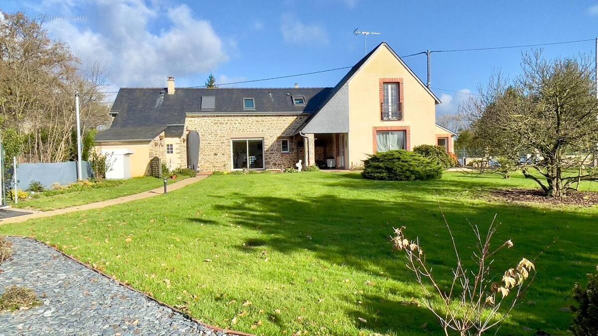 Photo 1 - Maison à ARON