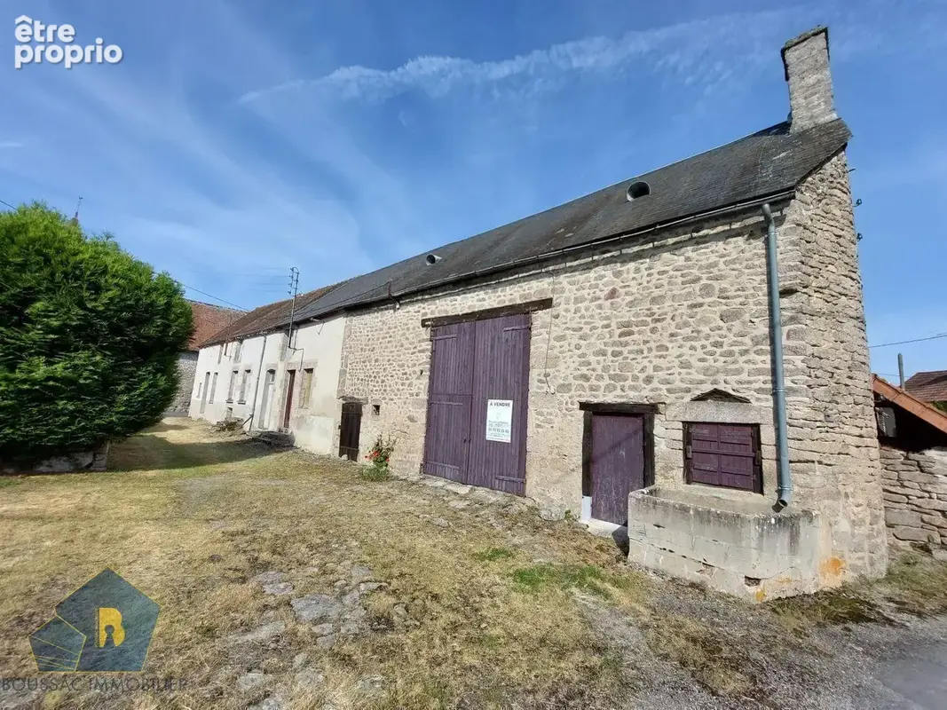 Maison à SAINT-SILVAIN-BAS-LE-ROC
