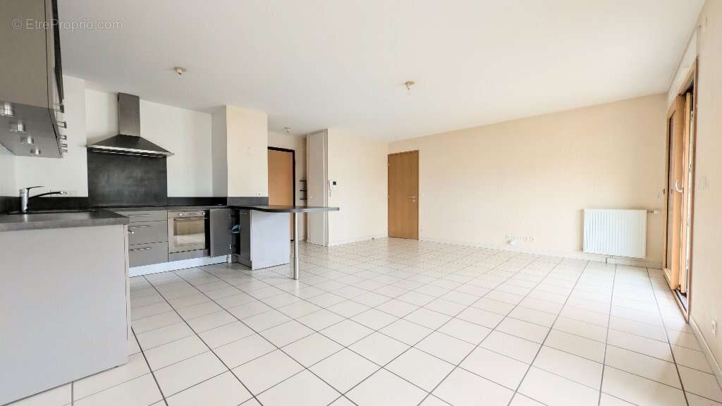 Appartement à CHALLES-LES-EAUX