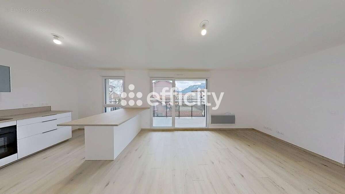 Appartement à LA ROCHE-SUR-FORON