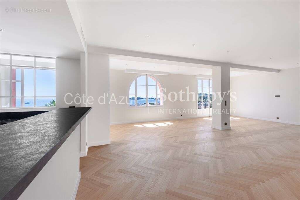 Appartement à BEAULIEU-SUR-MER