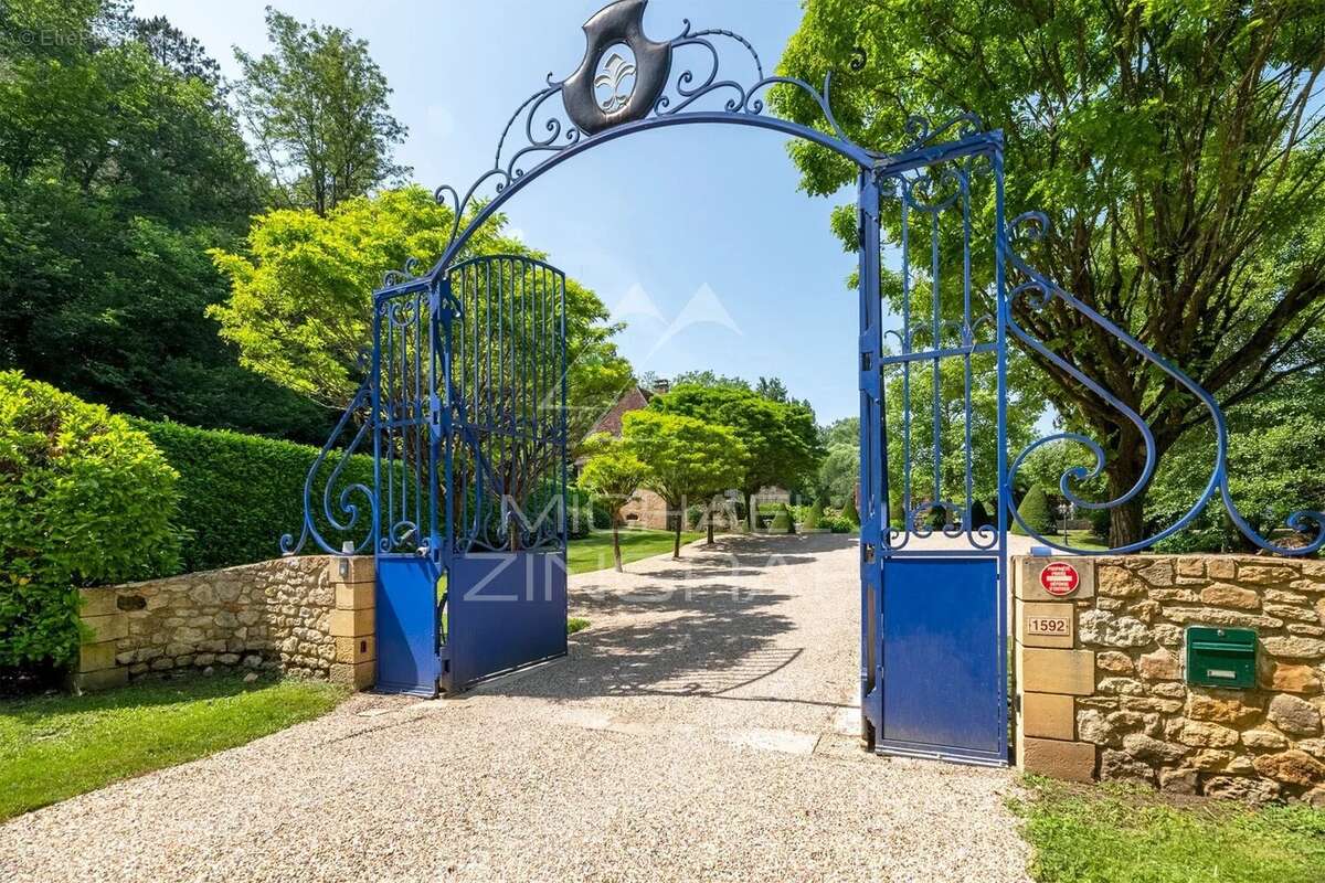 Maison à MAUZENS-ET-MIREMONT