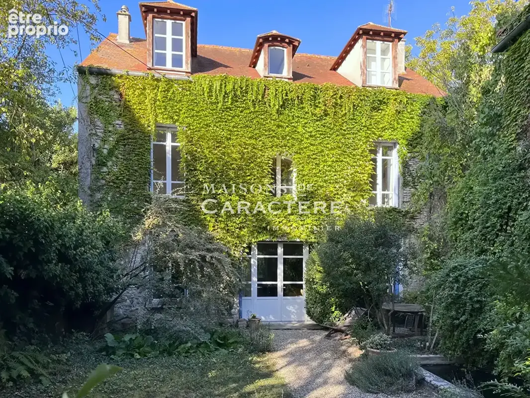 Photo Maison à Montainville au prix de 575 000€