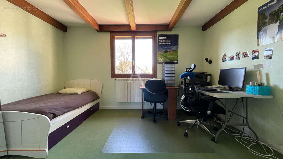 Propriété  7 pièce(s) 230 m2 - photo 8