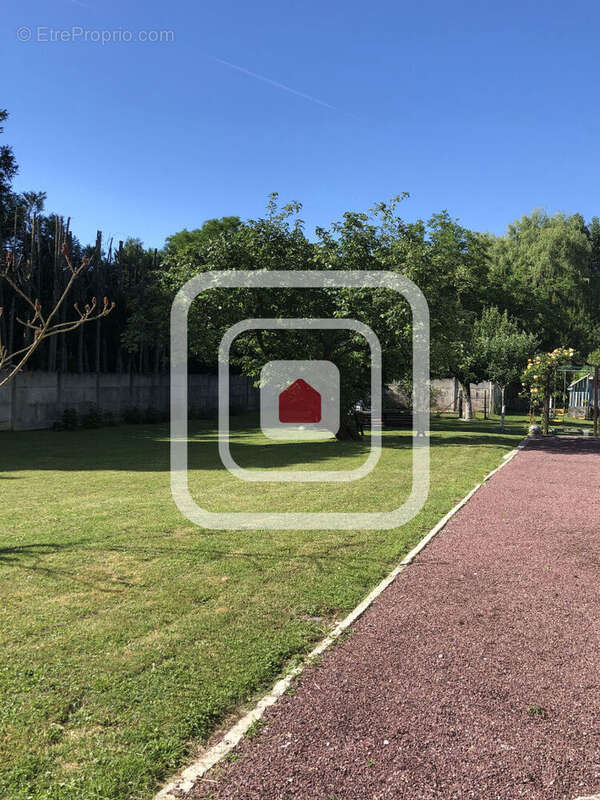 Maison à VAILLY-SUR-AISNE